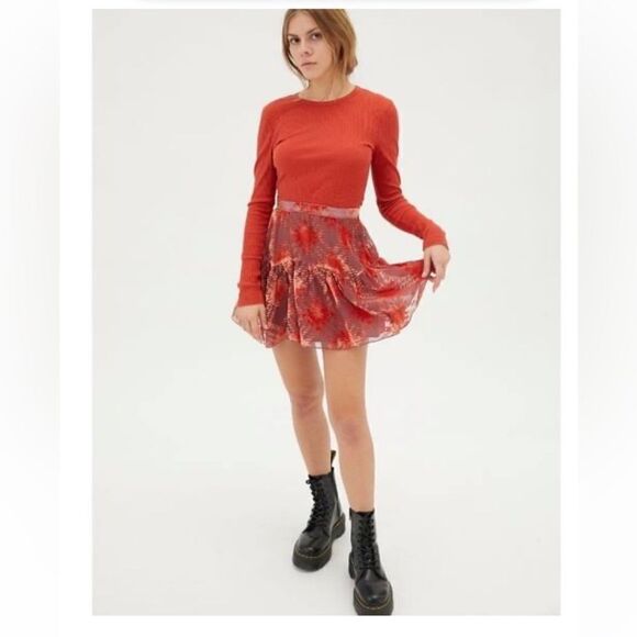 Urban outfitters UO Vera Burnout Velvet Flippy
Mini Skirt size xs - Picture 1 of 9